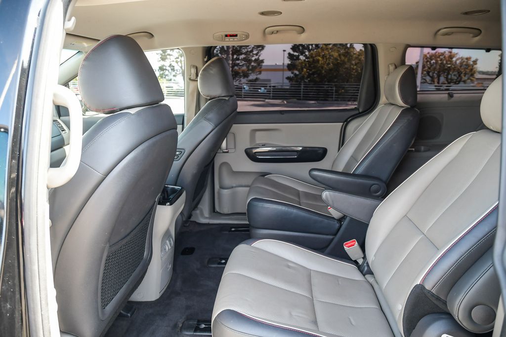 Thumbnail: 2018 Kia Sedona - 12