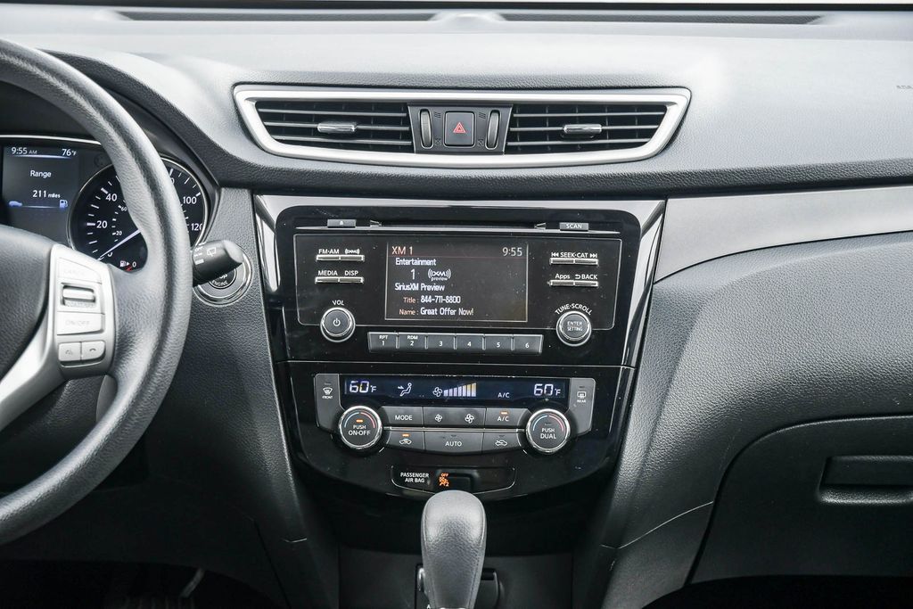 Thumbnail: 2016 Nissan Rogue - 13