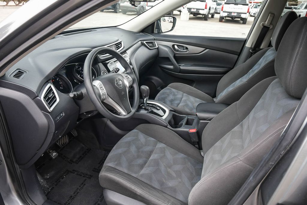 Thumbnail: 2016 Nissan Rogue - 11