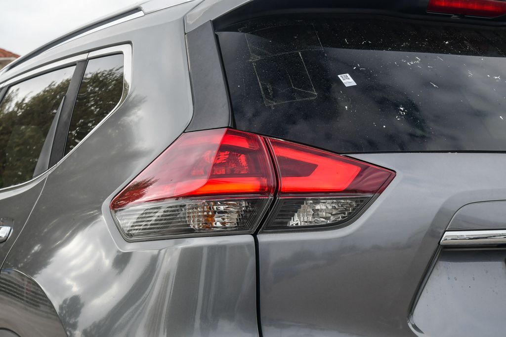 Thumbnail: 2020 Nissan Rogue - 4