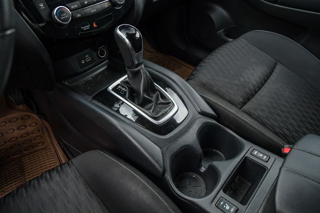 Thumbnail: 2020 Nissan Rogue - 11