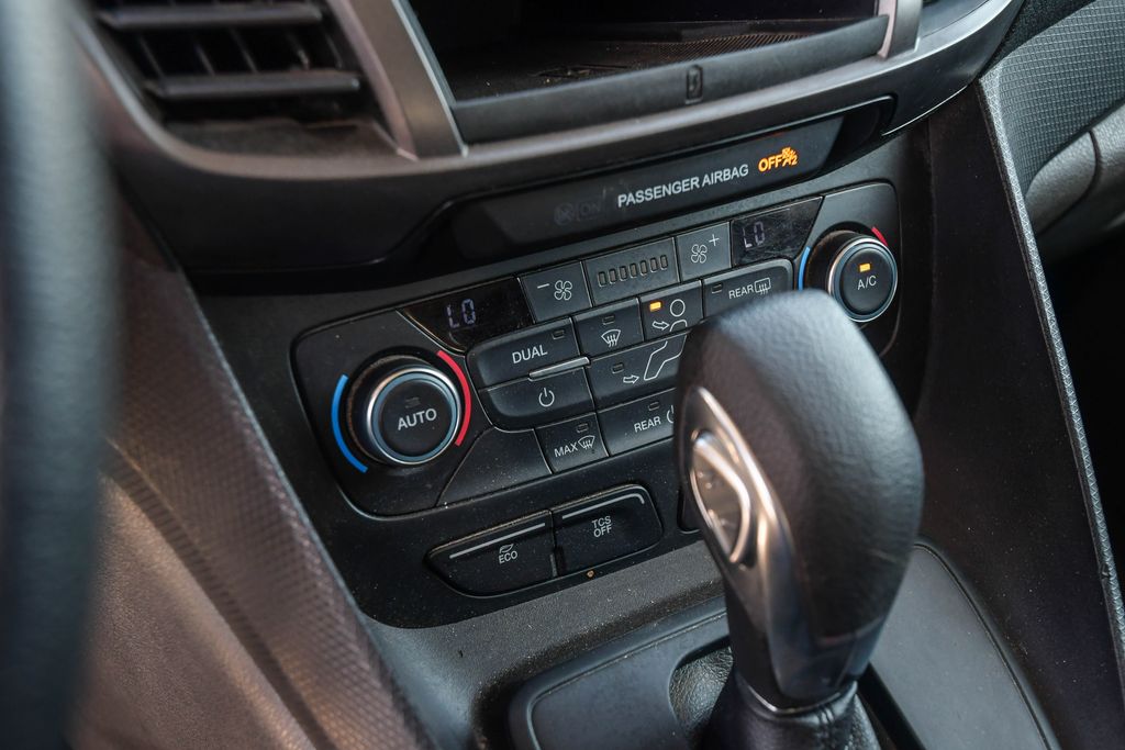 Thumbnail: 2020 Ford Transit Series - 26