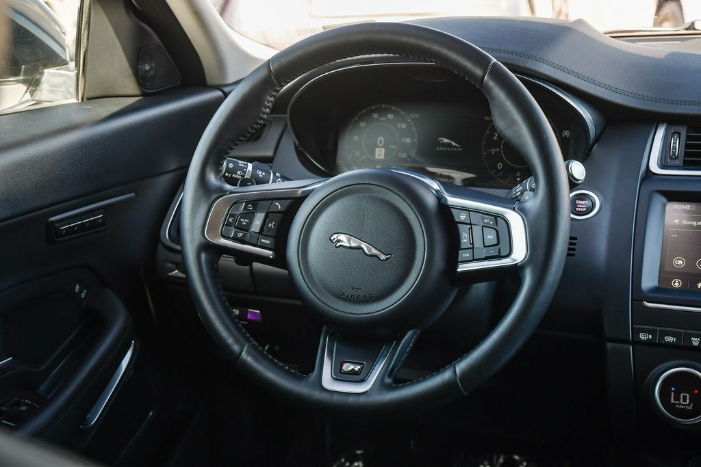 Thumbnail: 2020 Jaguar E-Pace - 2