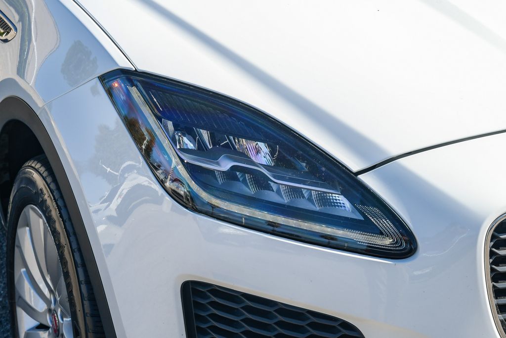 Thumbnail: 2020 Jaguar E-Pace - 19
