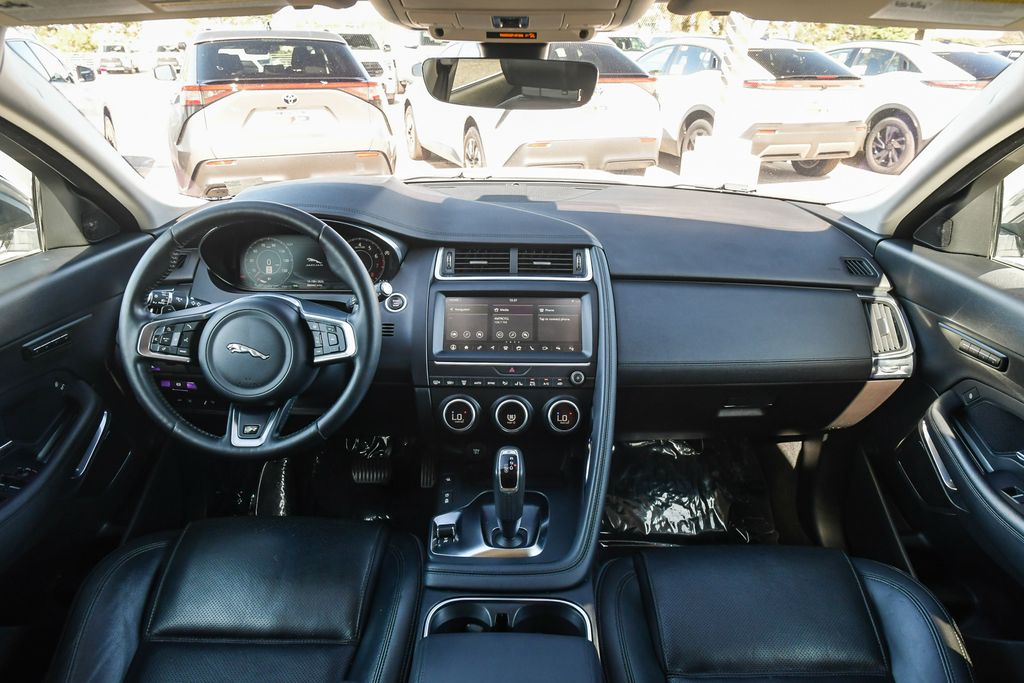 Thumbnail: 2020 Jaguar E-Pace - 9