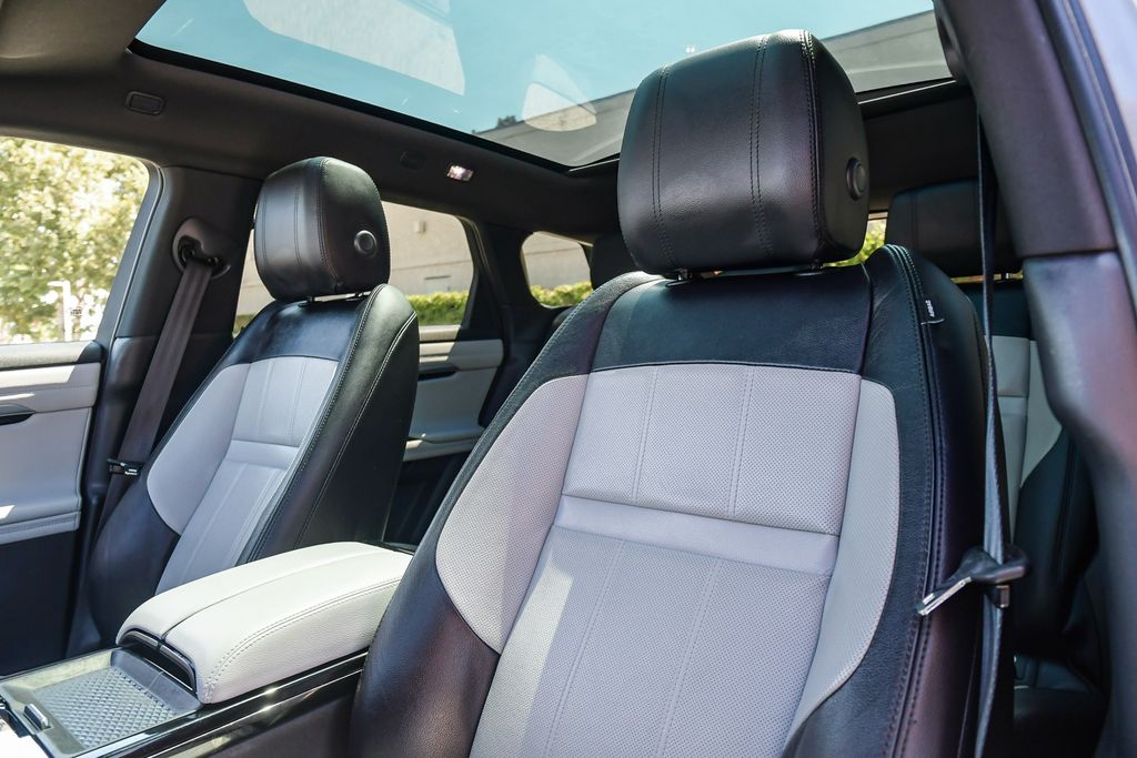 Thumbnail: 2020 Land Rover Range Rover Evoque - 22