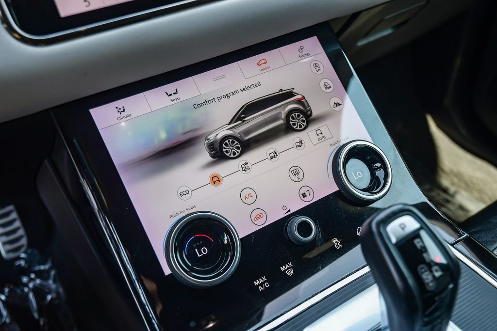 Thumbnail: 2020 Land Rover Range Rover Evoque - 24