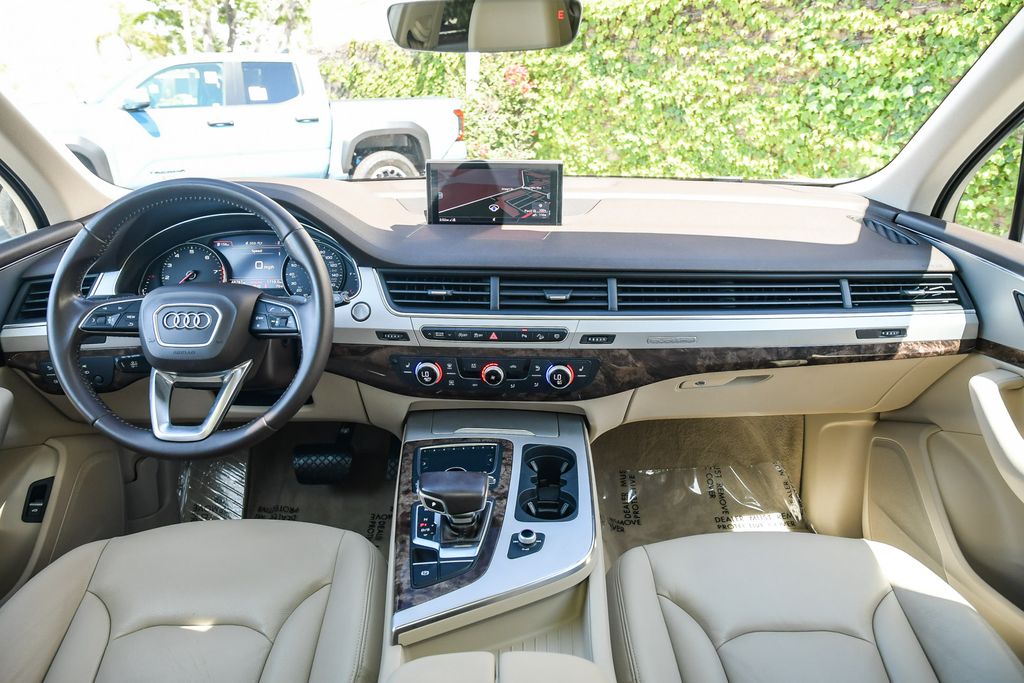 Thumbnail: 2018 Audi Q7 - 9