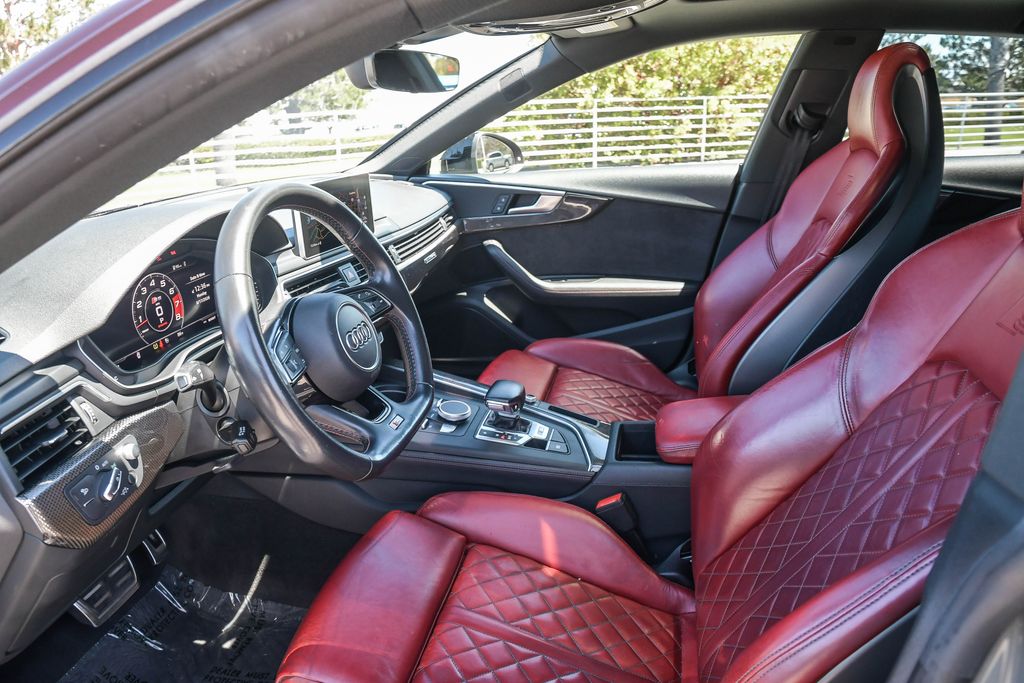 Thumbnail: 2019 Audi S5 - 11