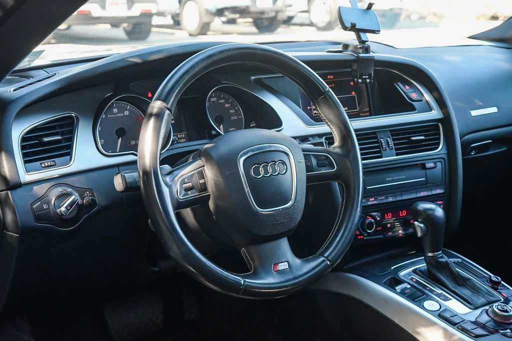 Thumbnail: 2012 Audi S5 - 14