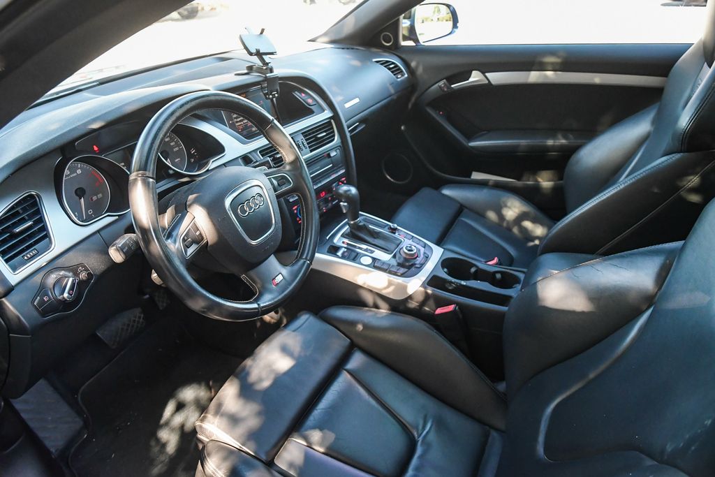 Thumbnail: 2012 Audi S5 - 13