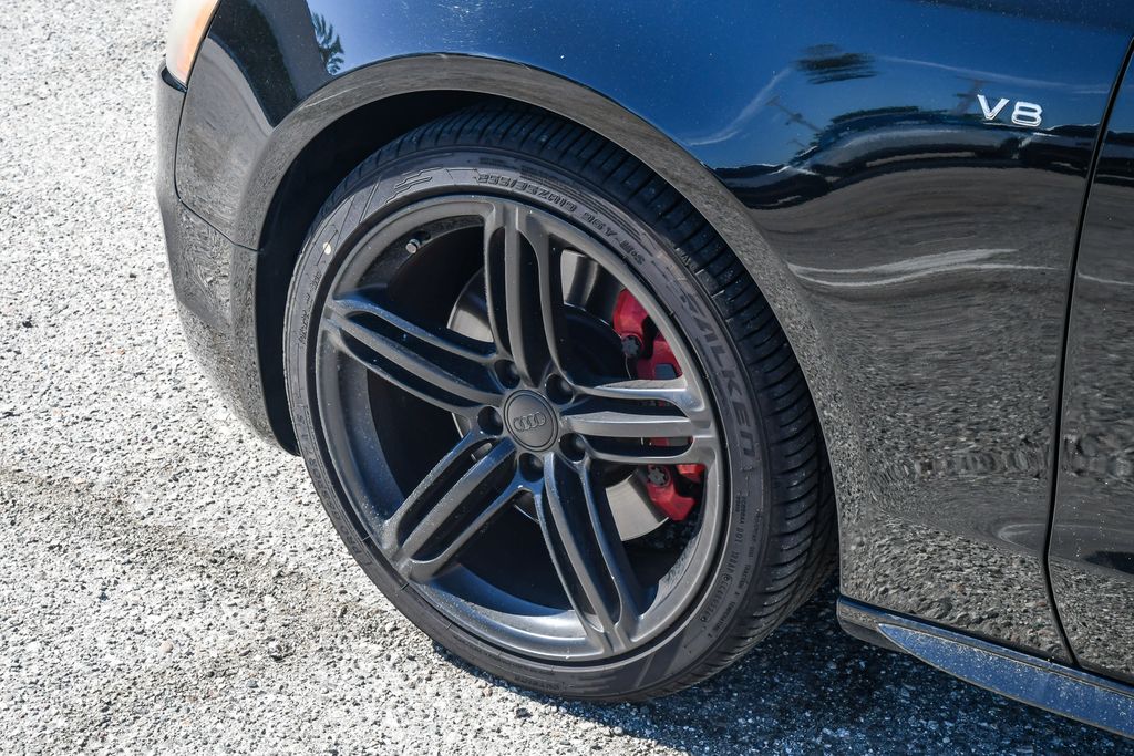 Thumbnail: 2012 Audi S5 - 7