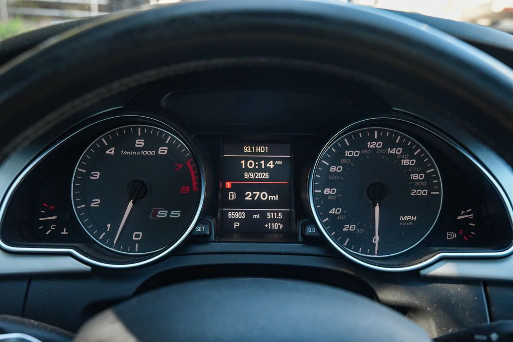 Thumbnail: 2012 Audi S5 - 17