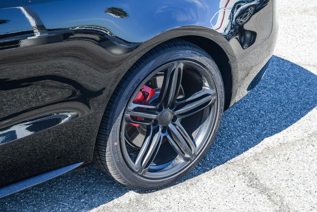 Thumbnail: 2012 Audi S5 - 22
