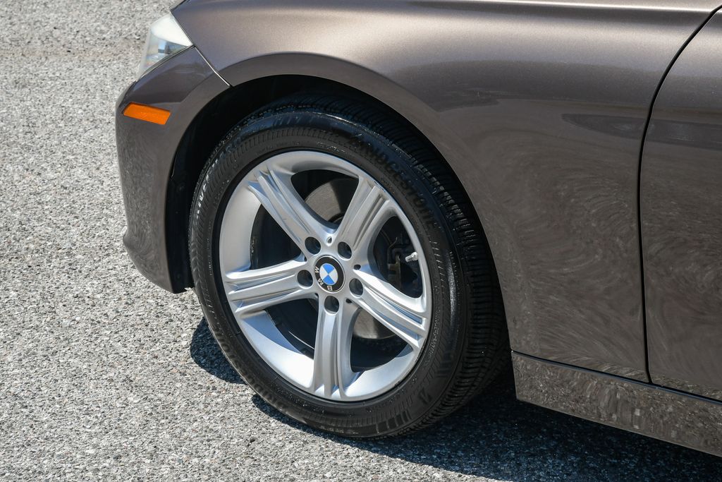 Thumbnail: 2014 BMW 3 Series - 7