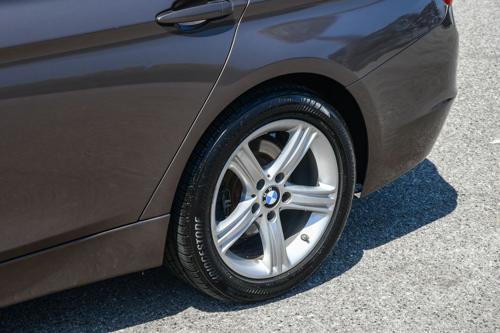Thumbnail: 2014 BMW 3 Series - 20
