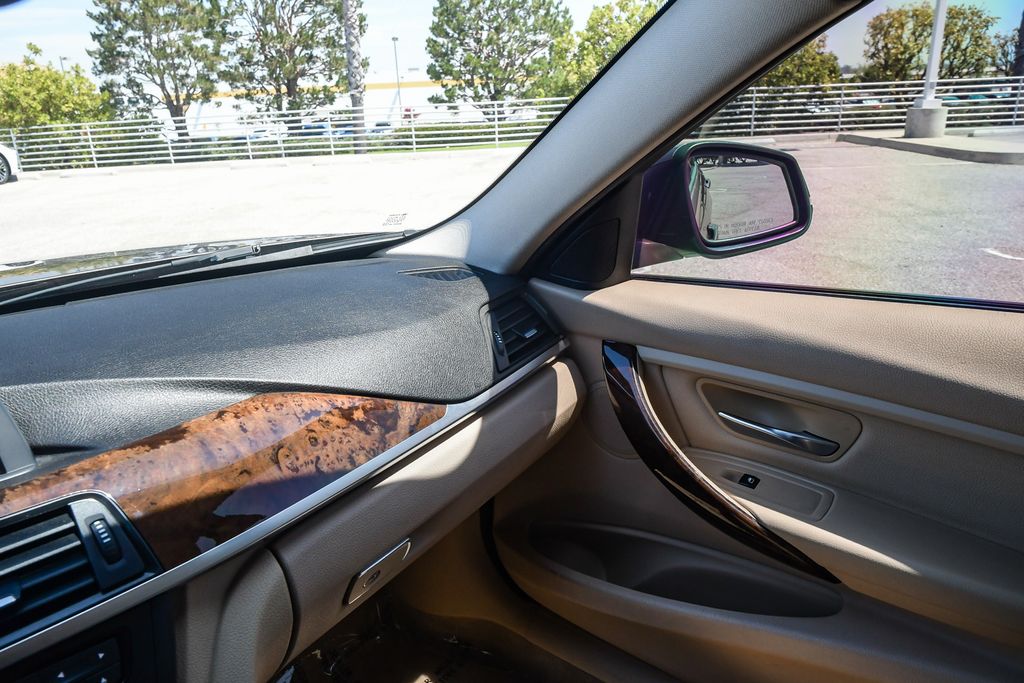Thumbnail: 2014 BMW 3 Series - 24
