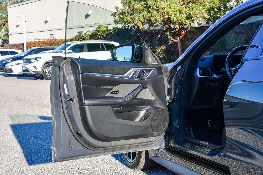 Thumbnail: 2023 BMW i4 - 31