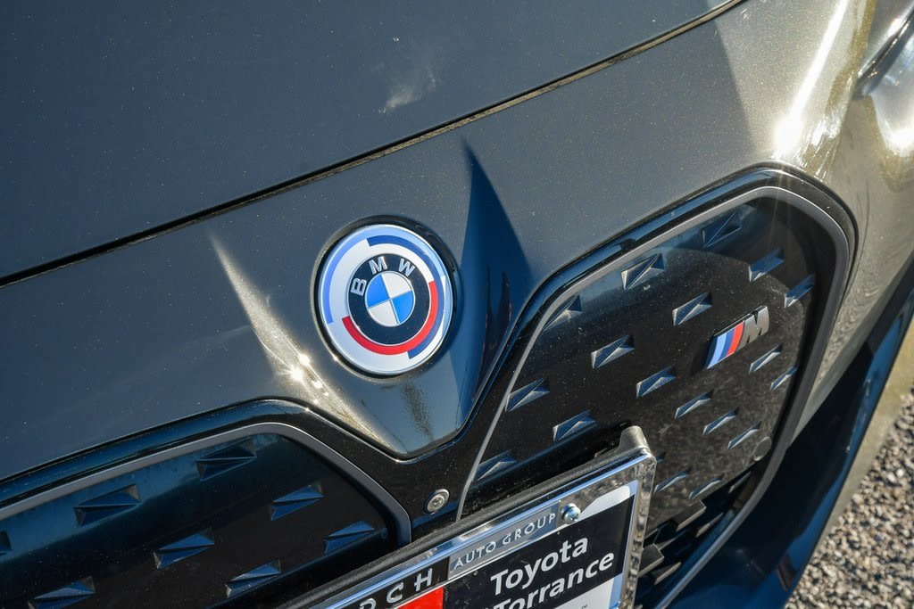 Thumbnail: 2023 BMW i4 - 19