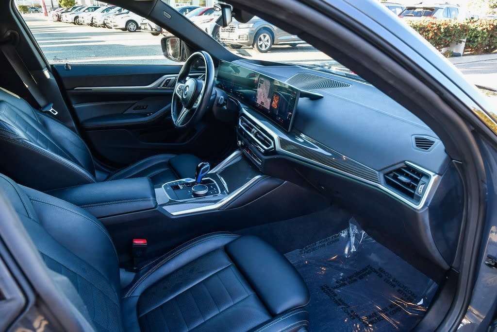 Thumbnail: 2023 BMW i4 - 10