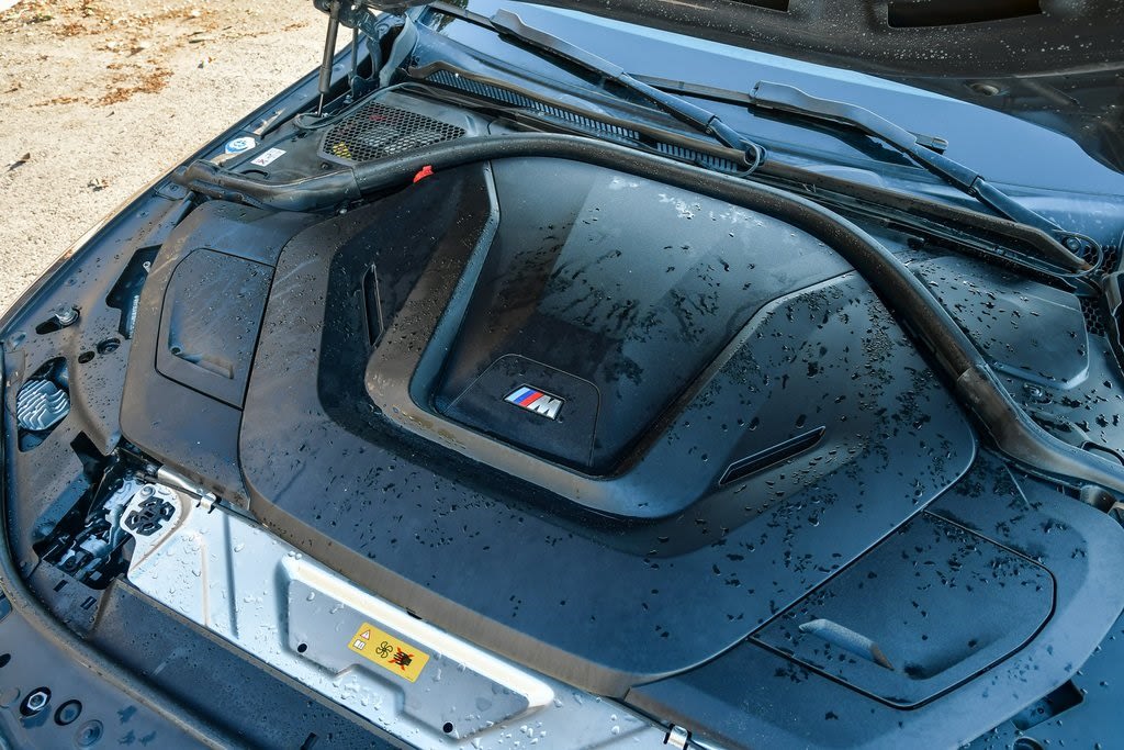 Thumbnail: 2023 BMW i4 - 8