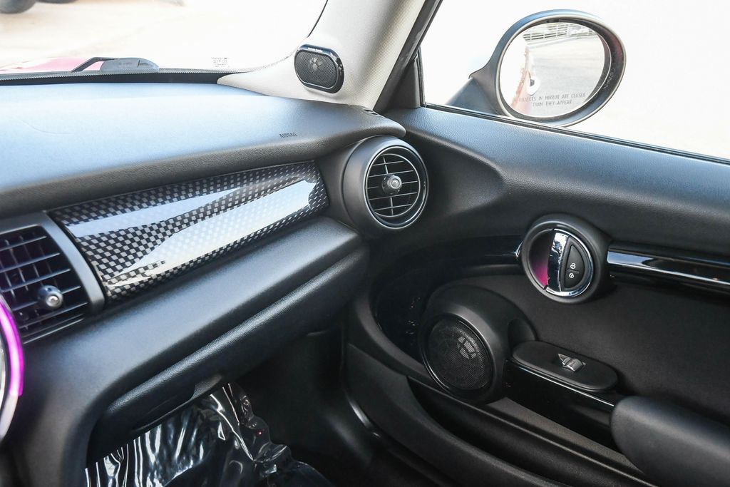 Thumbnail: 2018 MINI Cooper - 26