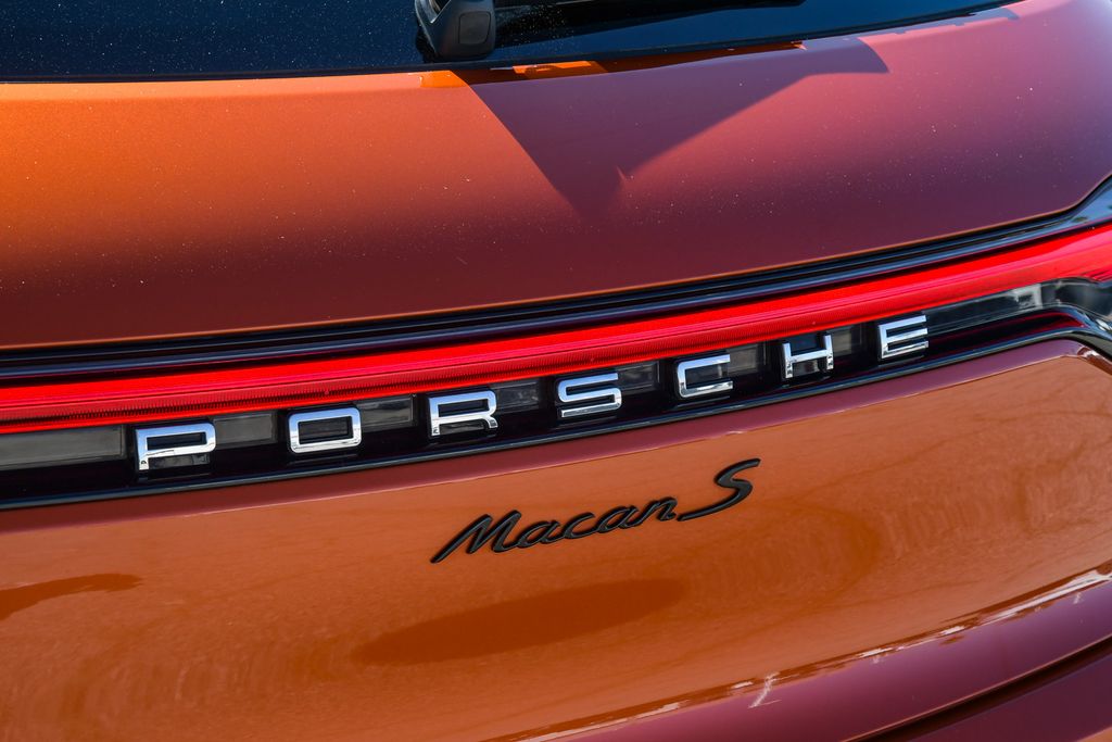 Thumbnail: 2024 Porsche Macan - 22