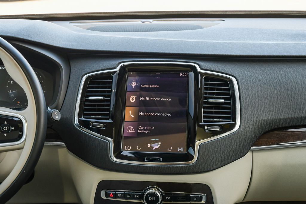 Thumbnail: 2016 Volvo XC90 - 13