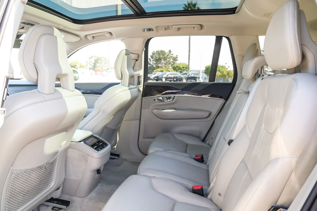 Thumbnail: 2016 Volvo XC90 - 12