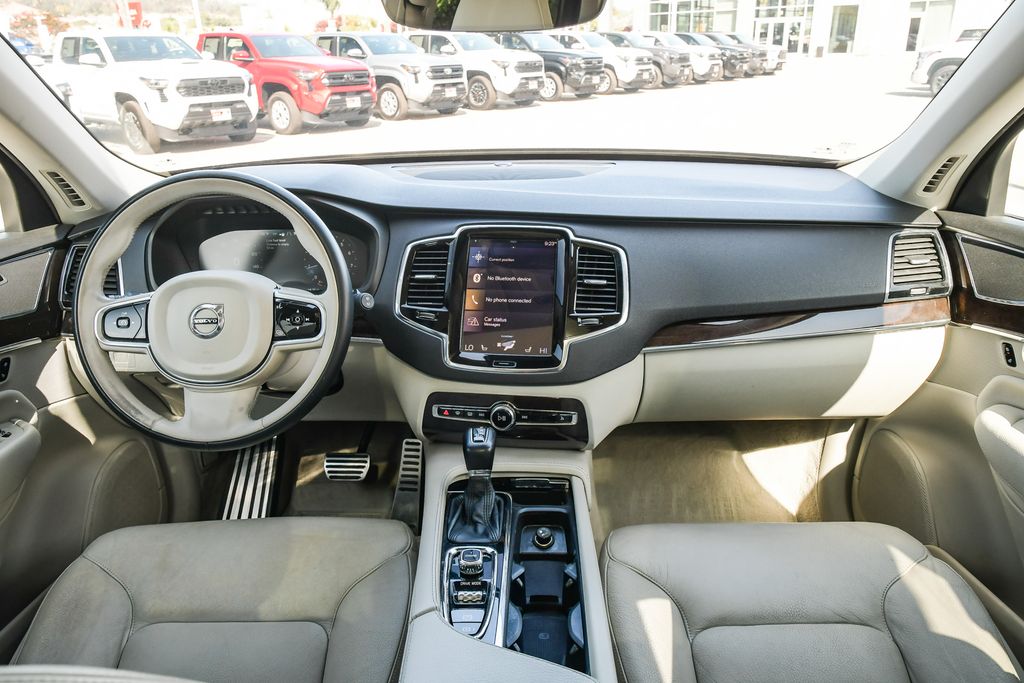 Thumbnail: 2016 Volvo XC90 - 9