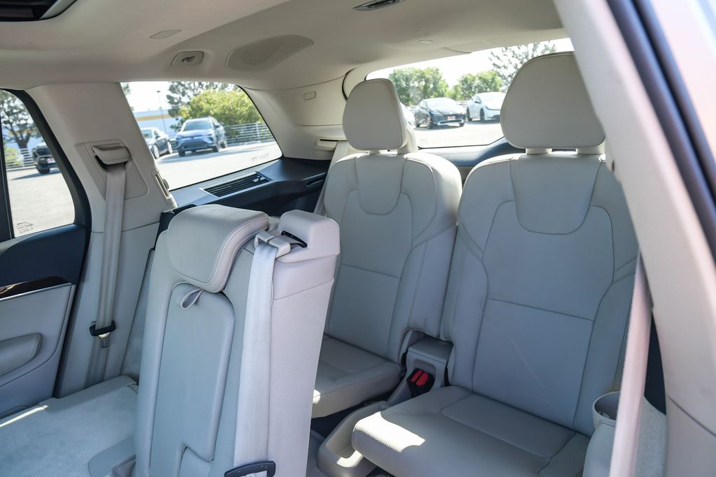 Thumbnail: 2016 Volvo XC90 - 23