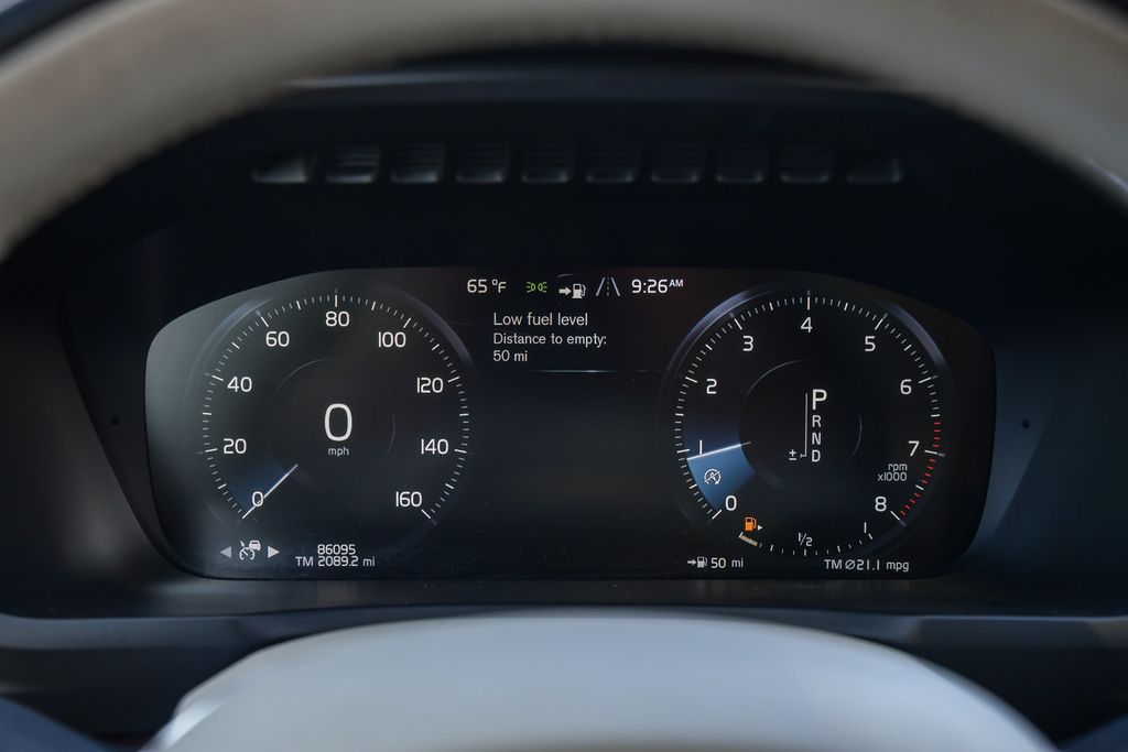 Thumbnail: 2016 Volvo XC90 - 15