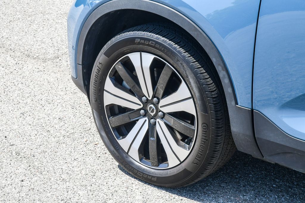Thumbnail: 2023 Volvo C40 - 7