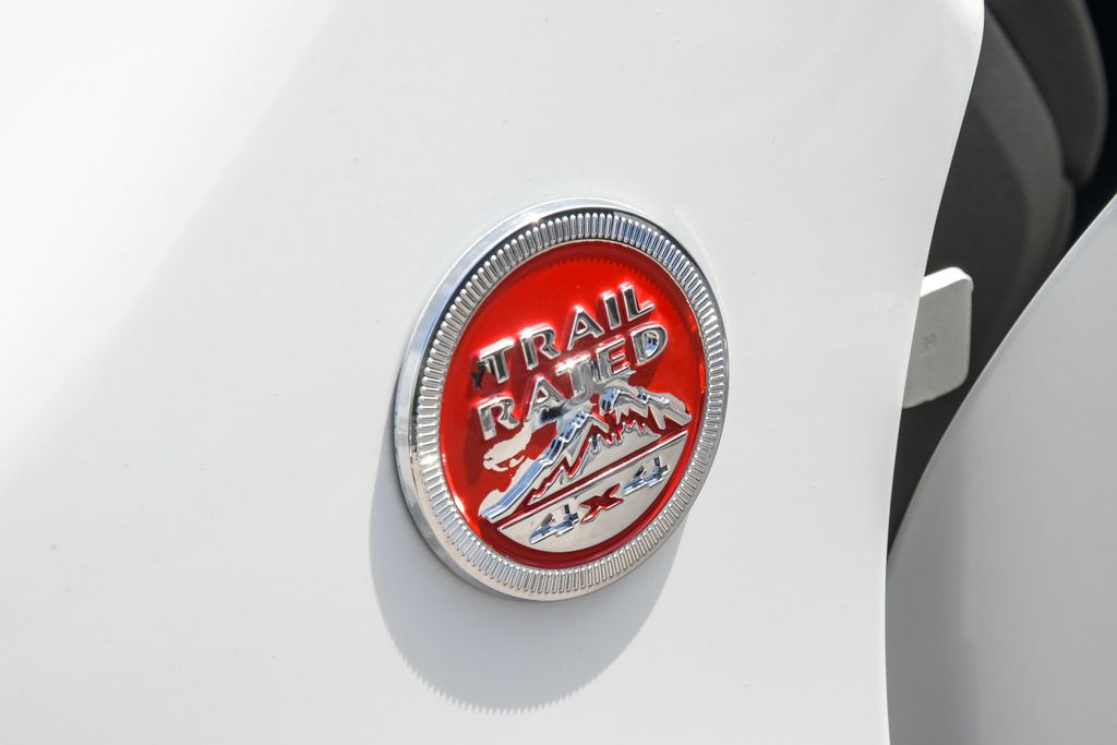 Thumbnail: 2017 Jeep Renegade - 30
