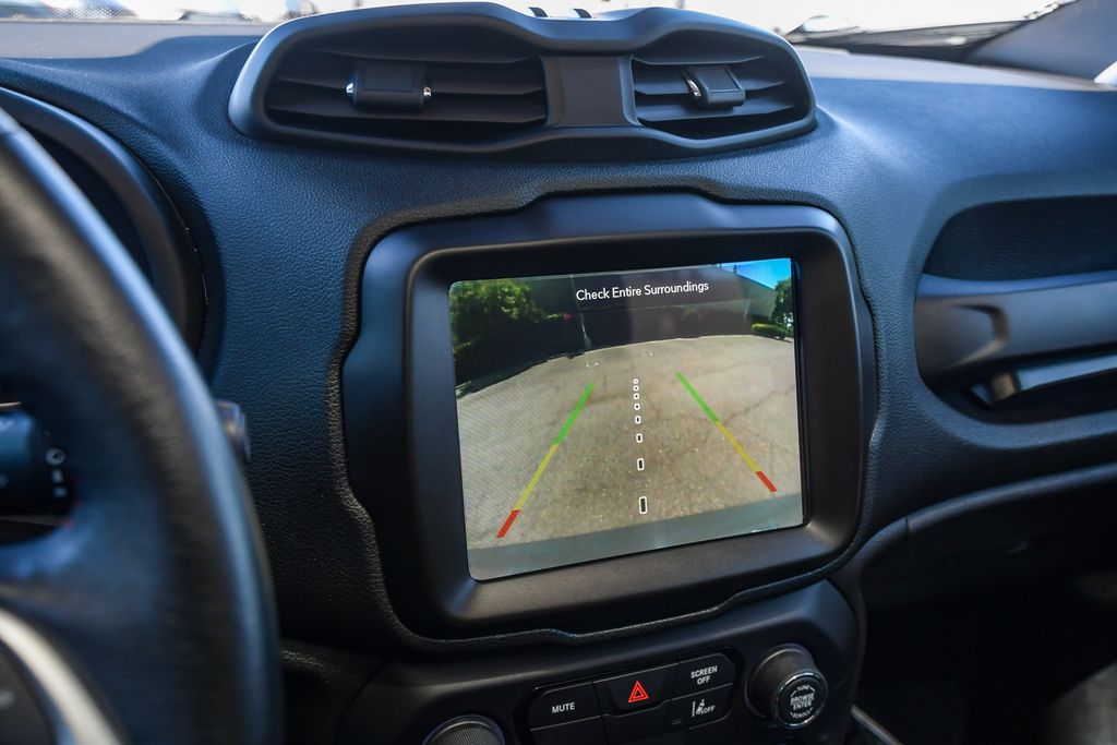 Thumbnail: 2021 Jeep Renegade - 27
