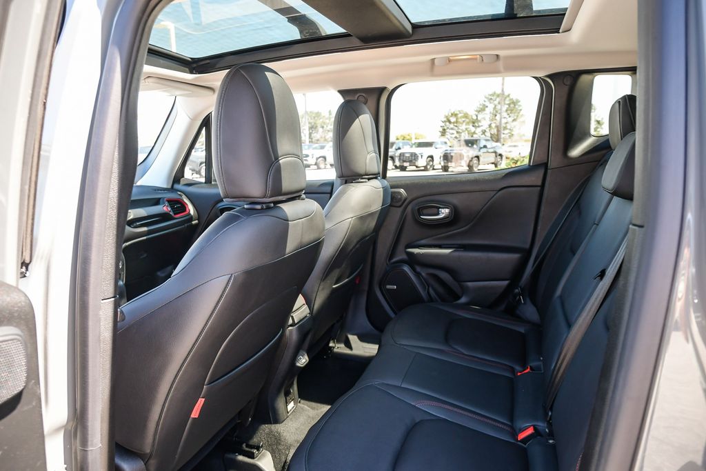 Thumbnail: 2021 Jeep Renegade - 12