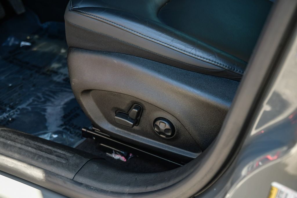 Thumbnail: 2021 Jeep Renegade - 29