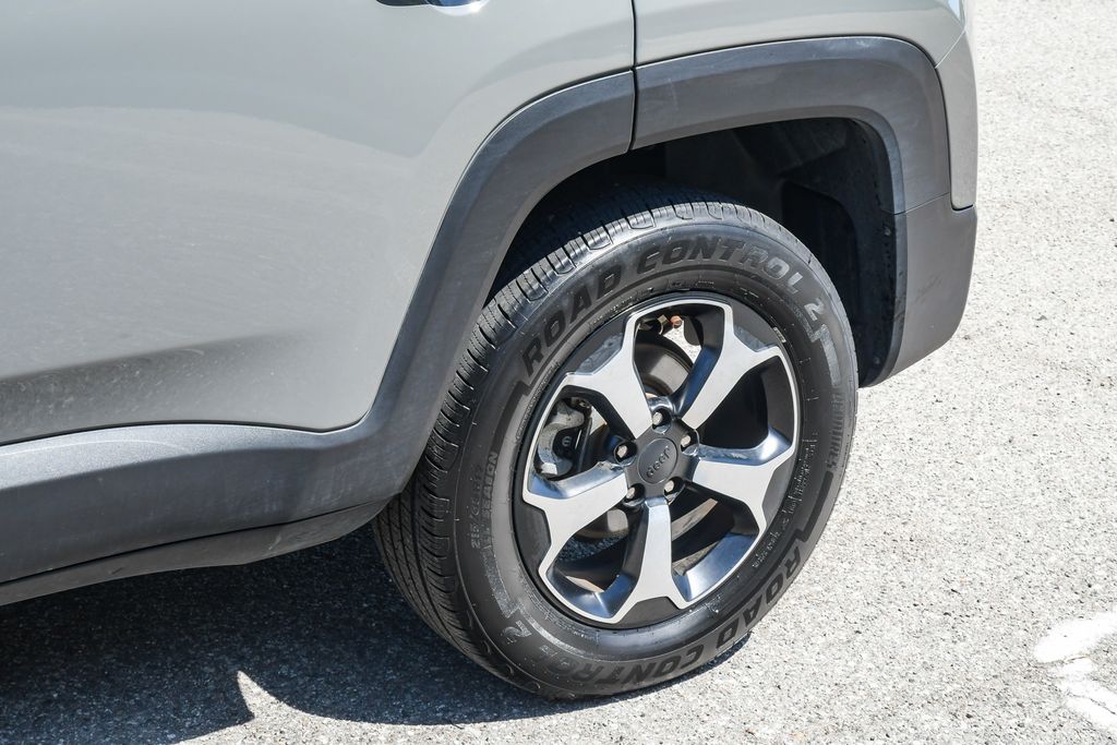 Thumbnail: 2021 Jeep Renegade - 21
