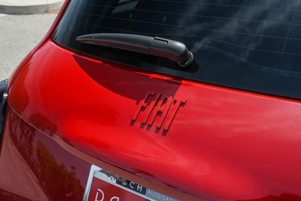 Thumbnail: 2024 Fiat 500e - 21