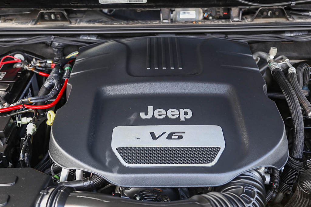 Thumbnail: 2017 Jeep Wrangler - 7