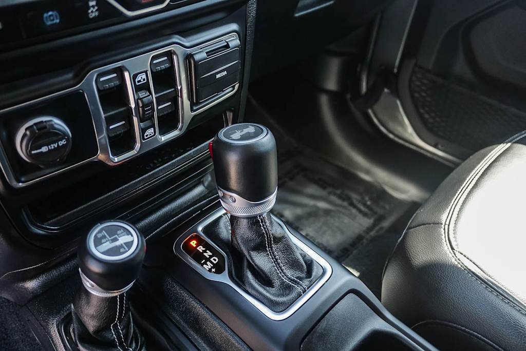 Thumbnail: 2021 Jeep Wrangler - 14
