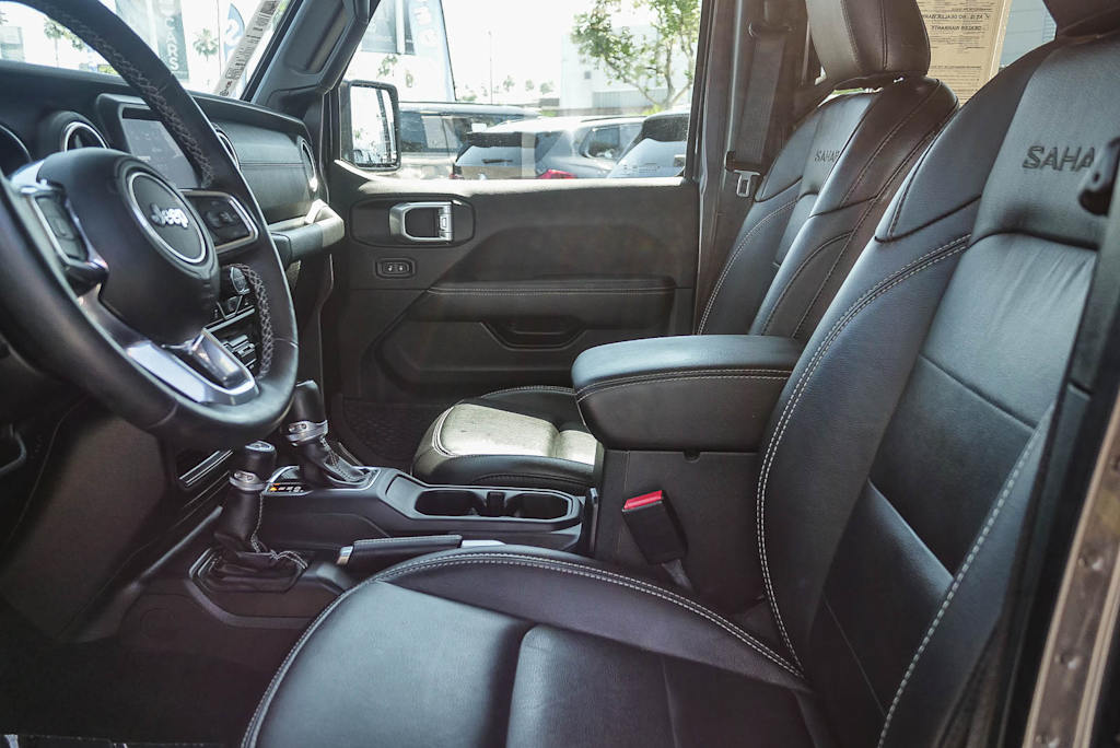 Thumbnail: 2021 Jeep Wrangler - 11