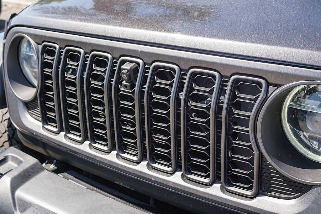 Thumbnail: 2021 Jeep Wrangler - 20