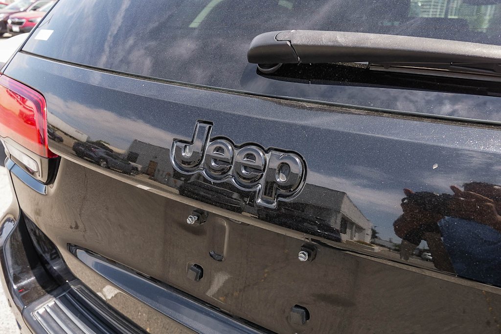 Thumbnail: 2019 Jeep Grand Cherokee - 18