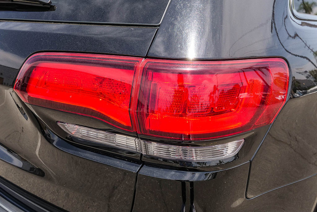 Thumbnail: 2019 Jeep Grand Cherokee - 16