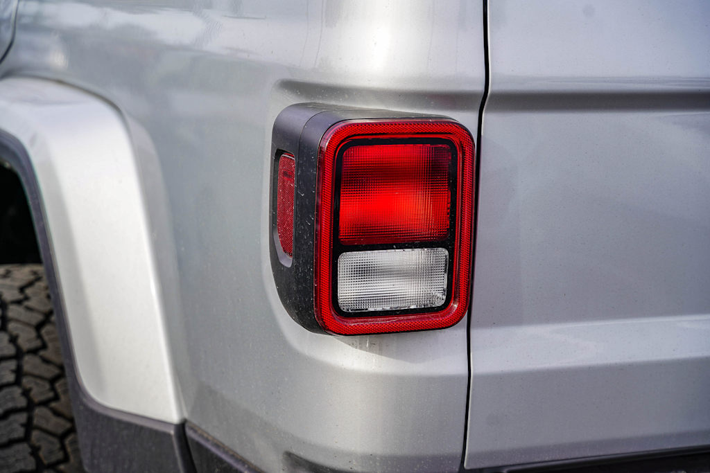 Thumbnail: 2024 Jeep Gladiator - 20