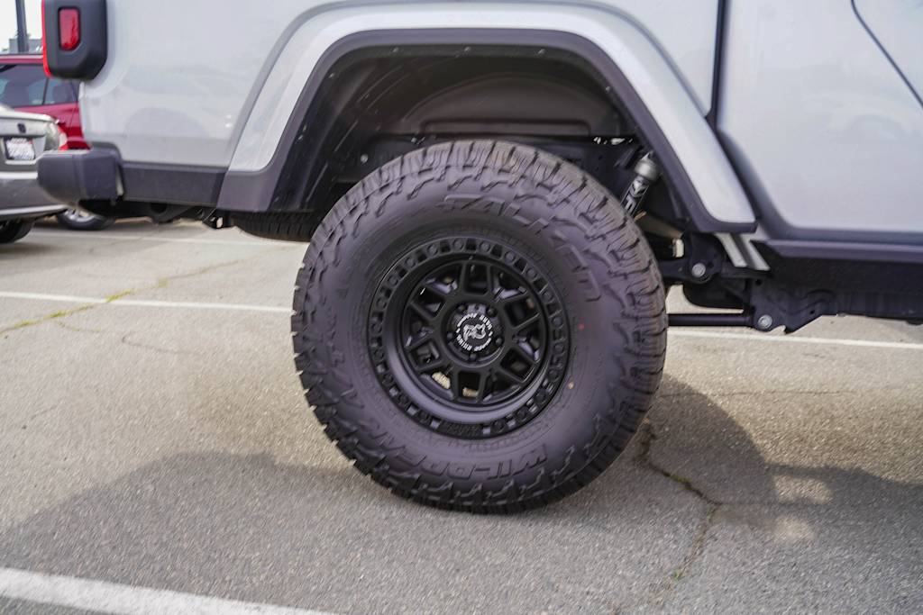 Thumbnail: 2024 Jeep Gladiator - 14