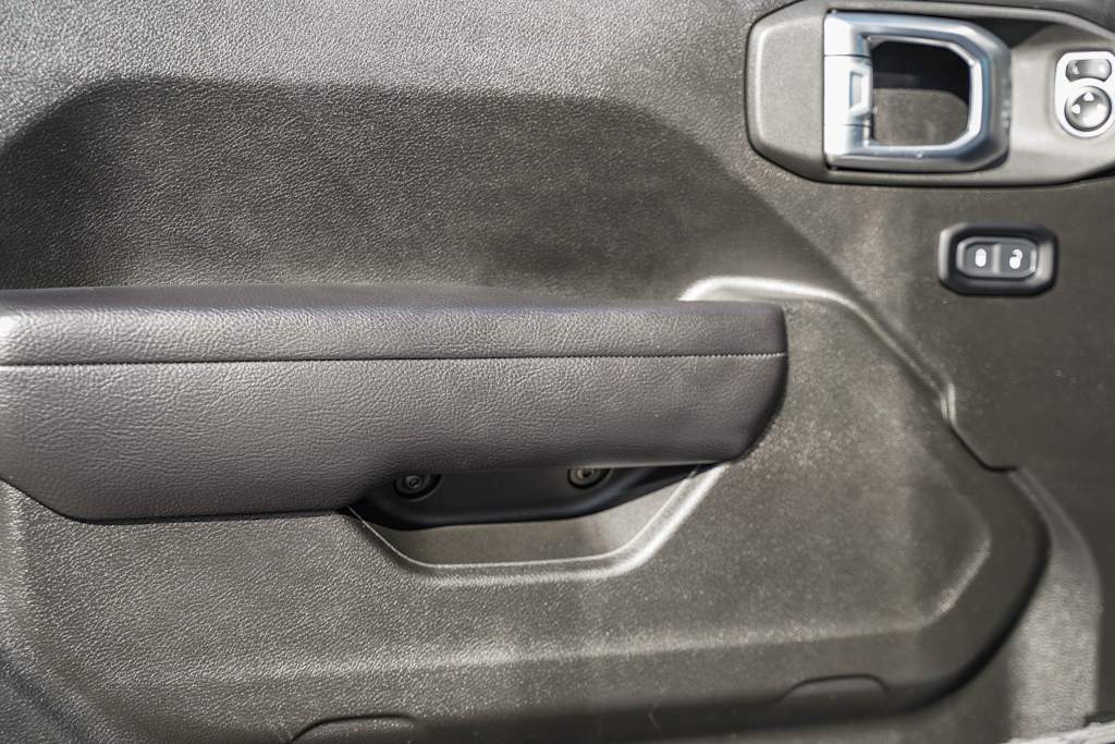 Thumbnail: 2024 Jeep Gladiator - 22