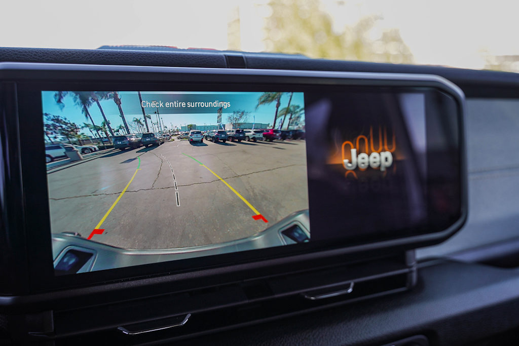 Thumbnail: 2024 Jeep Gladiator - 25