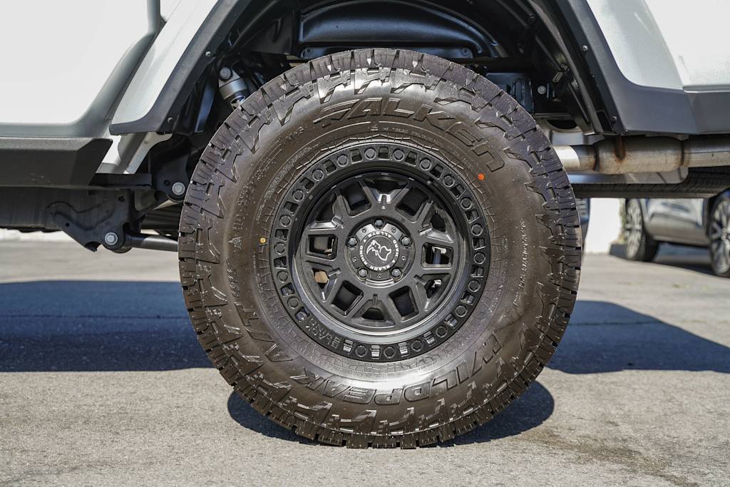 Thumbnail: 2024 Jeep Gladiator - 7